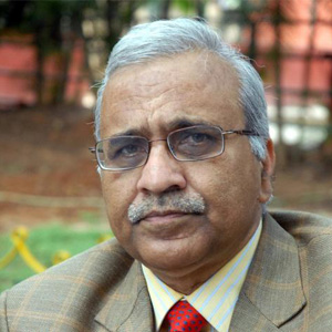 Dr Girdhar J Gyani